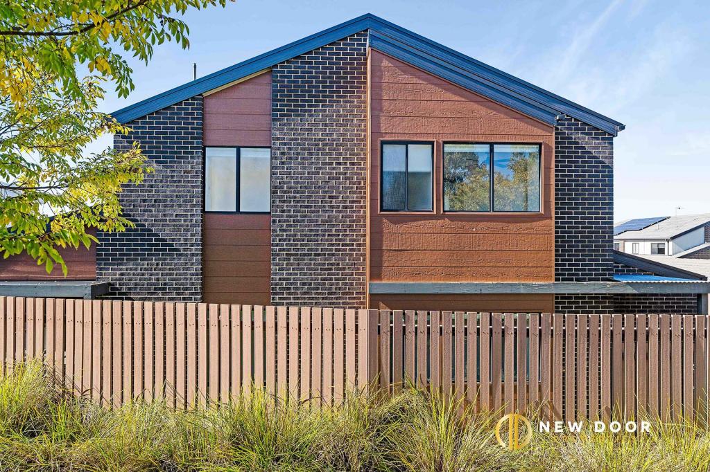 1/1 Ronald Walker St, Casey, ACT 2913