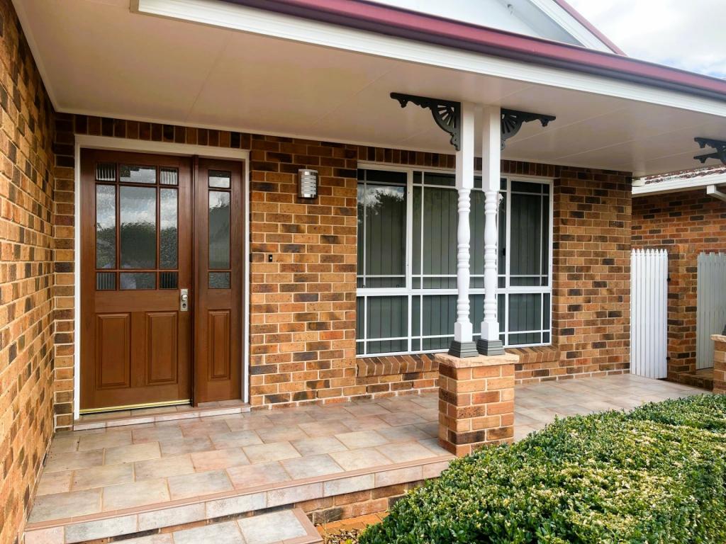 34b Clifton Bvd, Griffith, NSW 2680