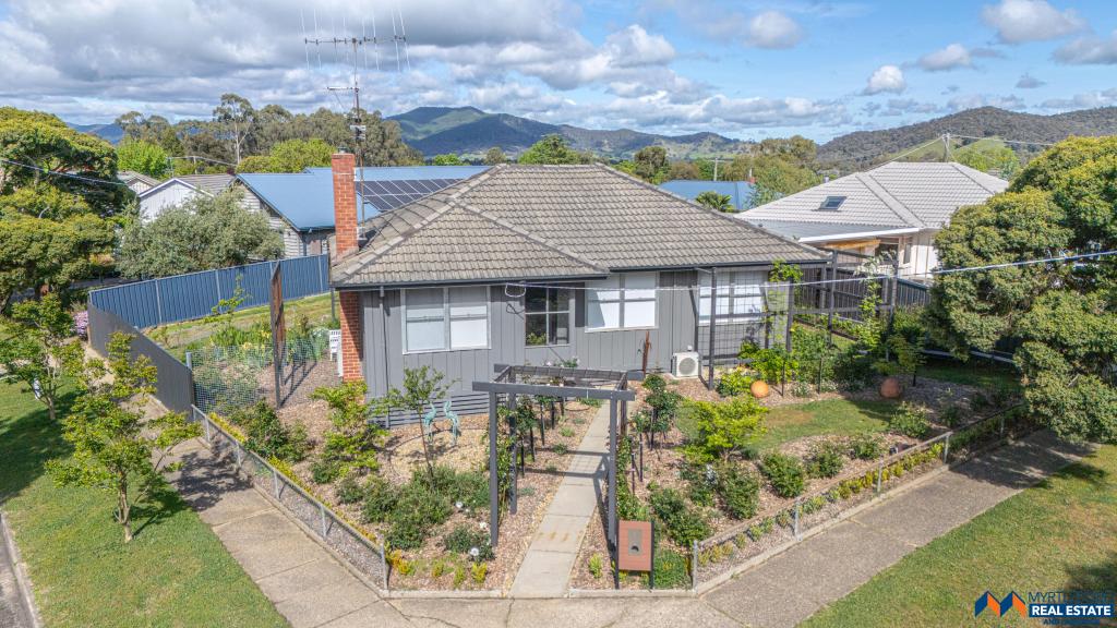 13 Macaulay Gr, Myrtleford, VIC 3737