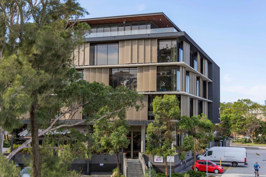 3.06/76A EDINBURGH RD, MARRICKVILLE, NSW 2204