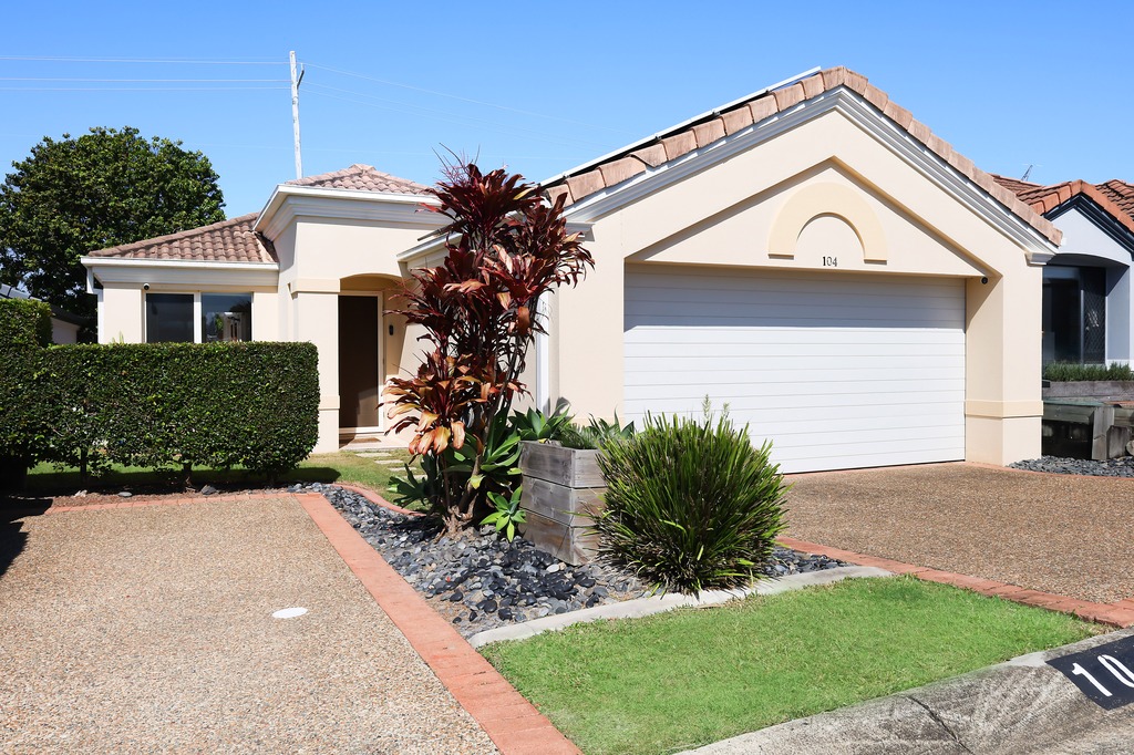 104/2-4 Langport Pde, Mudgeeraba, QLD 4213