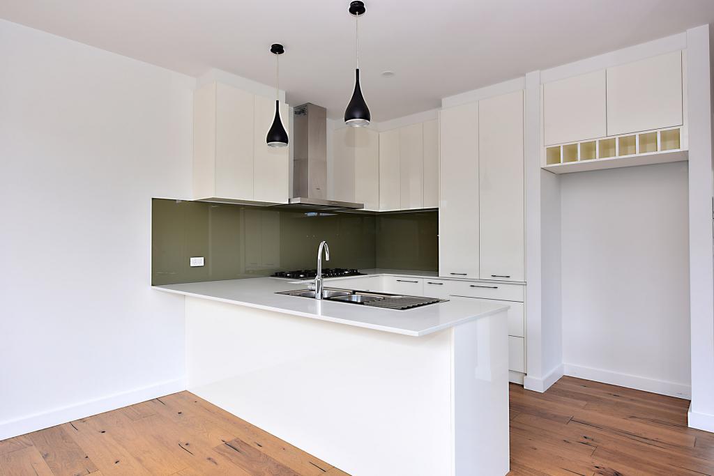 2/207 Warrigal Rd, Cheltenham, VIC 3192