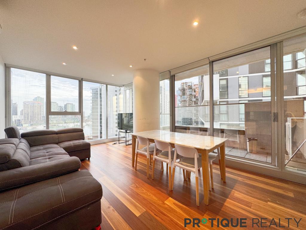 1x08/241 Harbour Esp, Docklands, VIC 3008