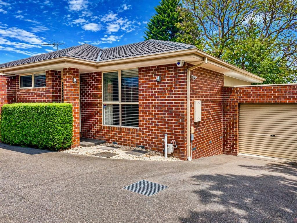 2/4 Cash Gr, Mount Waverley, VIC 3149