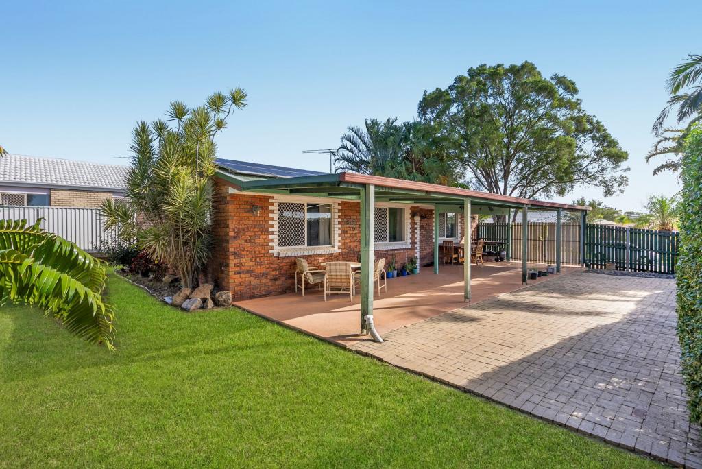 13 HOUSTON DR, CRESTMEAD, QLD 4132