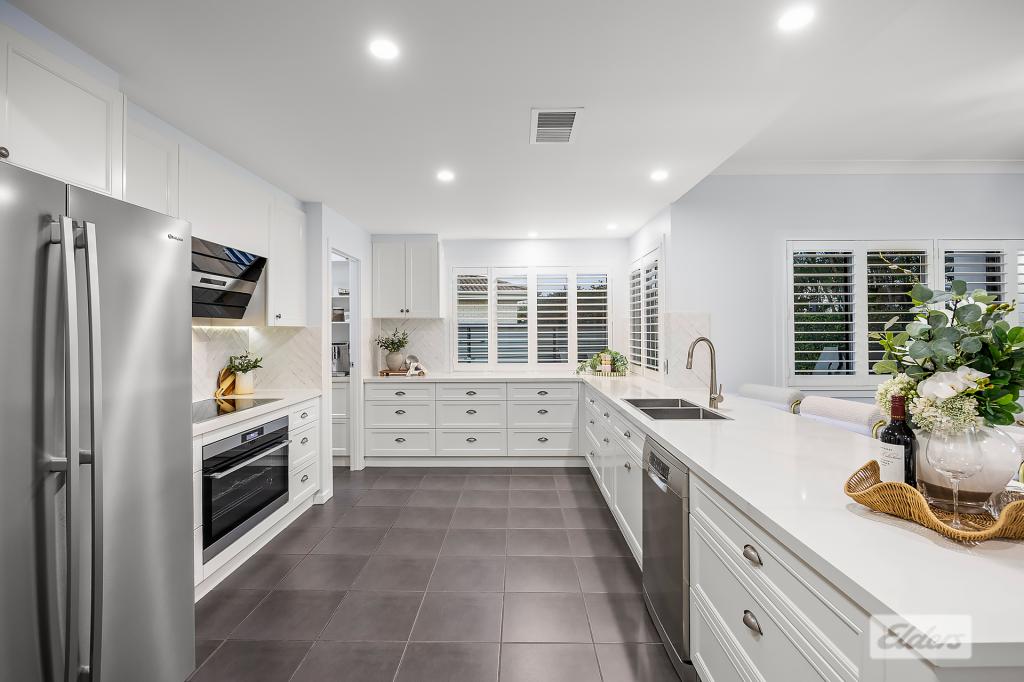 80 Penzance Dr, Redland Bay, QLD 4165