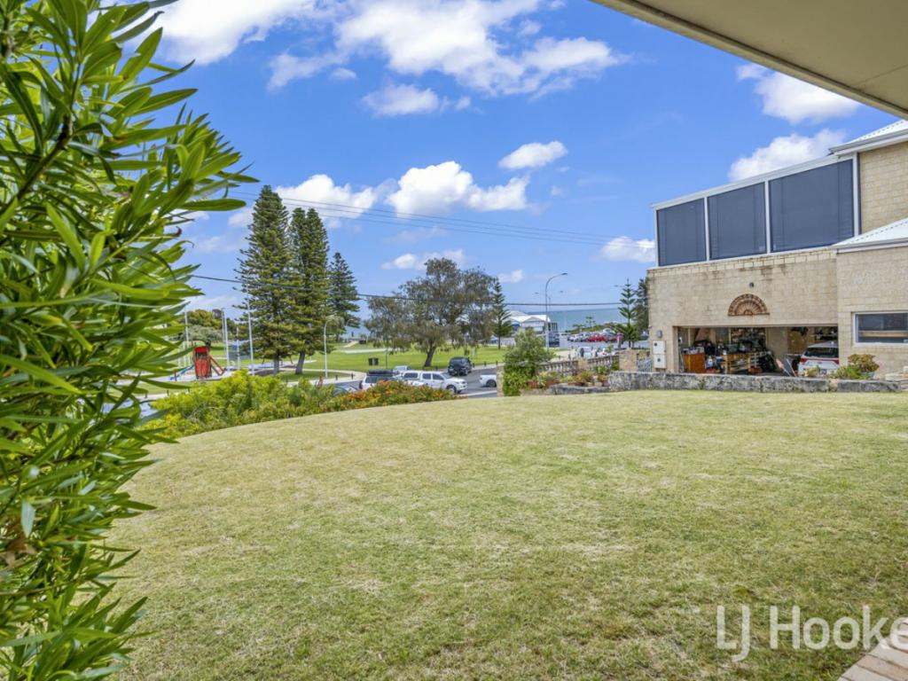 2 Oceanside Prom, Mullaloo, WA 6027