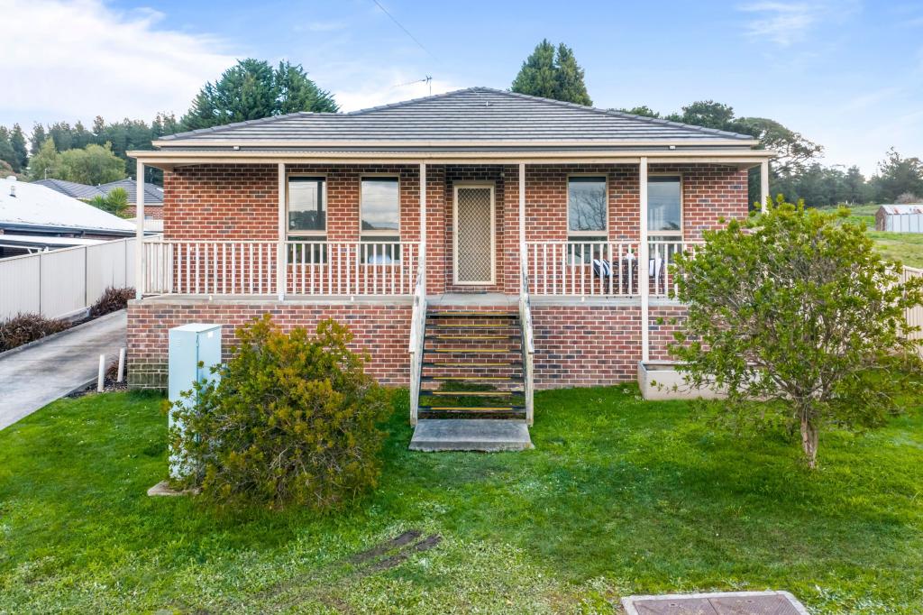 1/812 Geelong Rd, Canadian, VIC 3350
