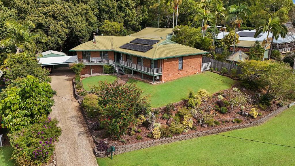 30 CHILTERN CT, COES CREEK, QLD 4560
