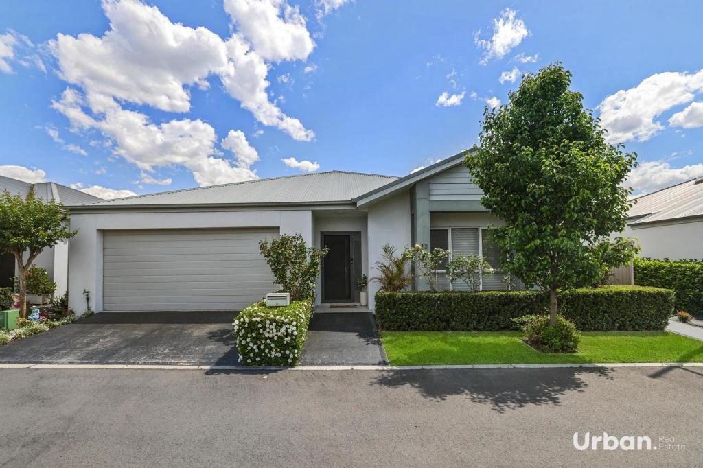 13 Lampeto St, Leppington, NSW 2179