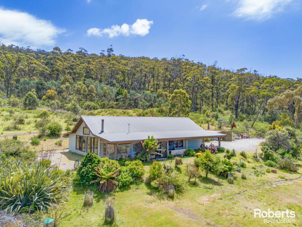 21053 Tasman Hwy, Chain Of Lagoons, TAS 7215