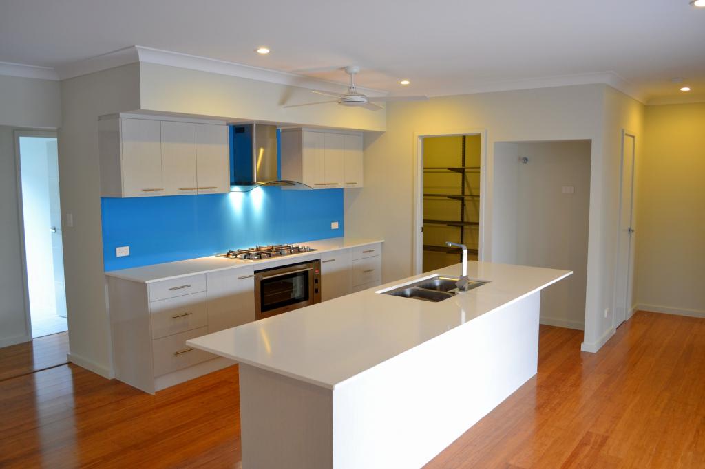 11 Foxville Cct, Trinity Park, QLD 4879