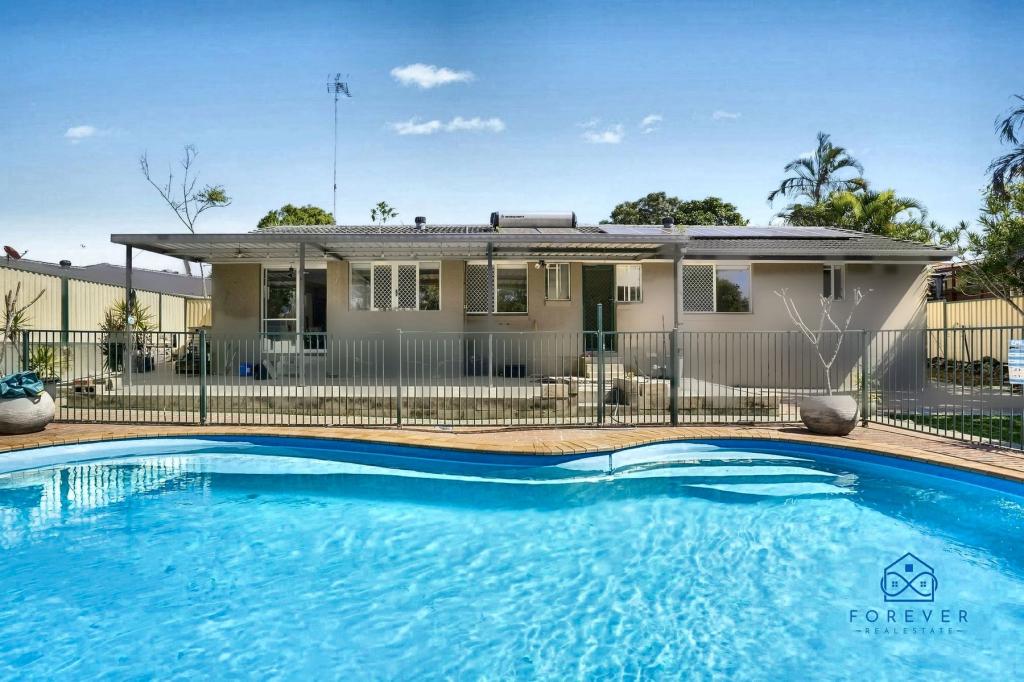 31 Guthrie Pde, Carrara, QLD 4211