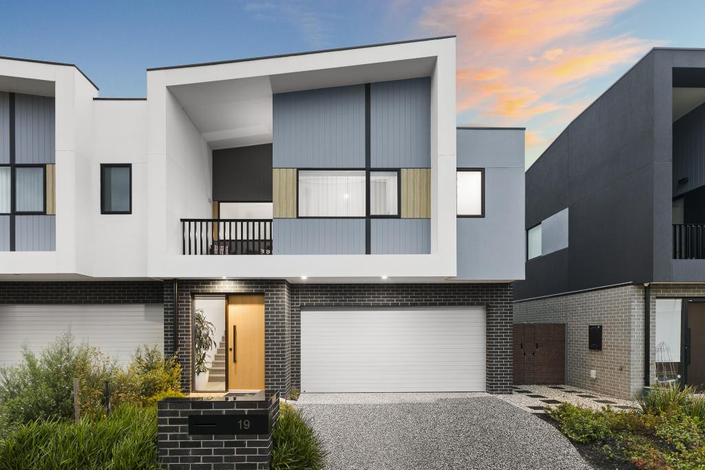 19 Northcote Cct, Burwood East, VIC 3151