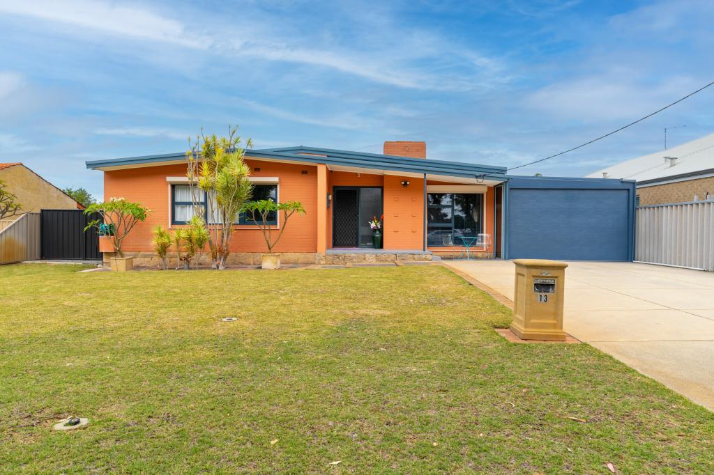 13 Waimea Rd, Safety Bay, WA 6169