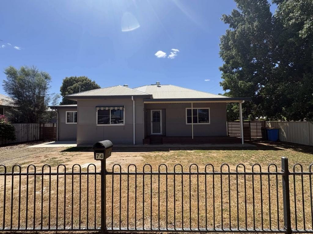 74 Warren St, Nyngan, NSW 2825