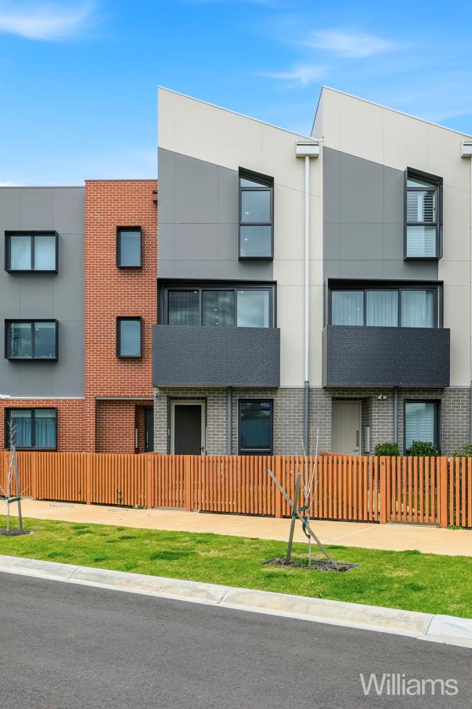 7 Fortune Ave, South Kingsville, VIC 3015