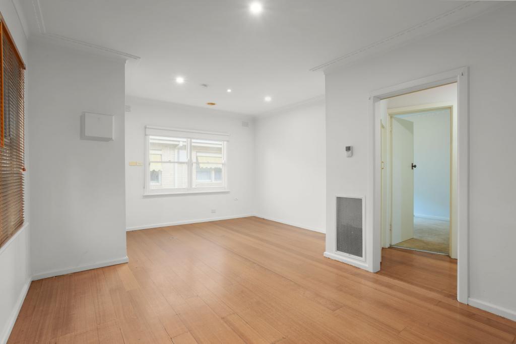 2/102 Truganini Rd, Carnegie, VIC 3163