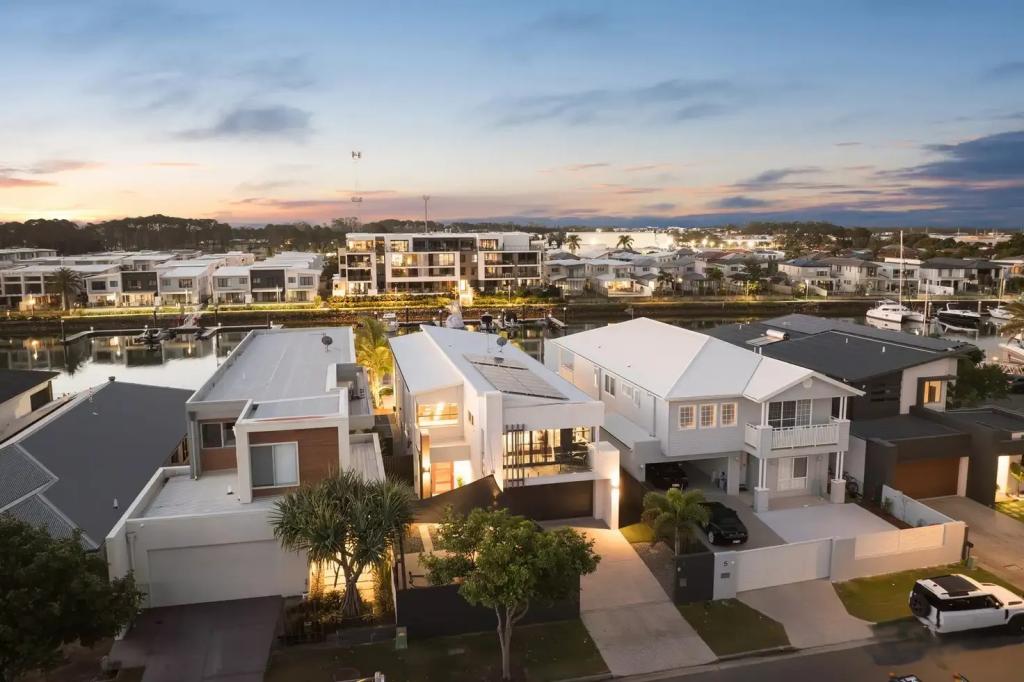 7 North View St, Hope Island, QLD 4212