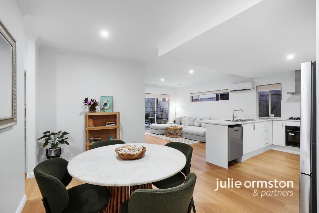 6 MINSTER PL, MARANGAROO, WA 6064