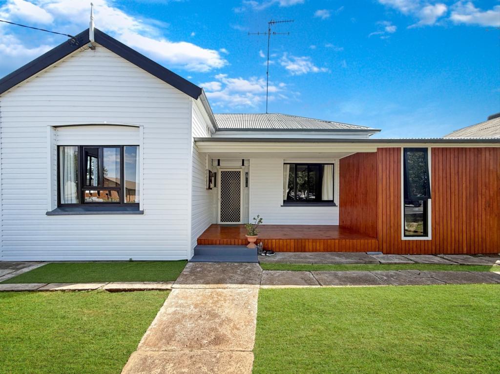 12 Grenfell St, Parkes, NSW 2870