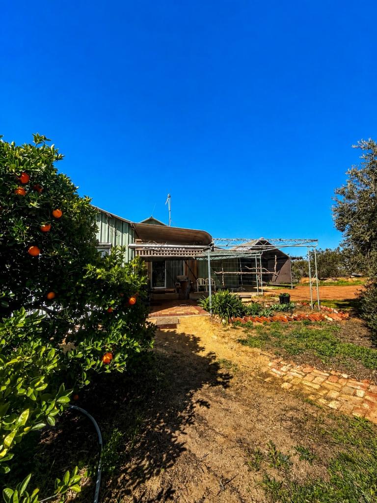 9469 KOORDA-BULLFINCH RD, LAKE BROWN, WA 6479
