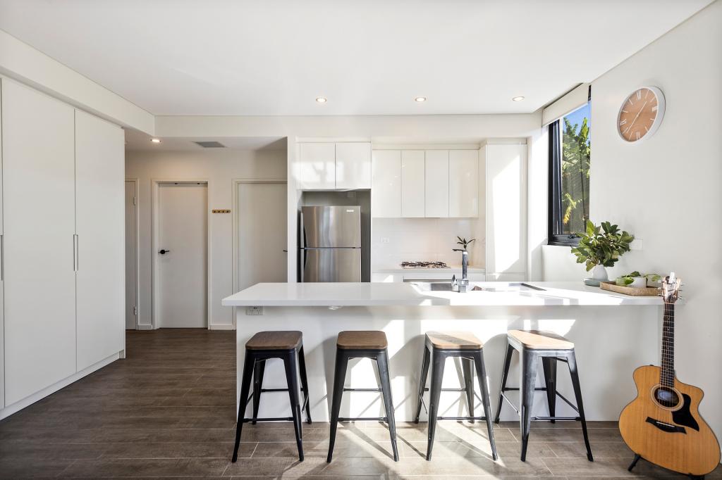 3/118 Gladstone Ave, Coniston, NSW 2500