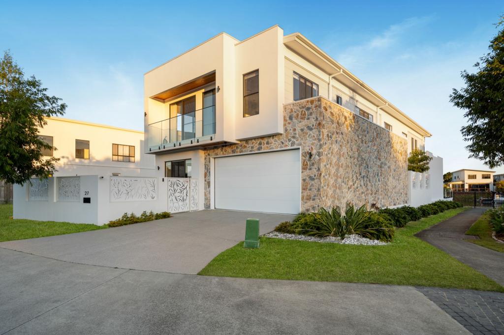 27 Santa Monica Bvd, Hope Island, QLD 4212