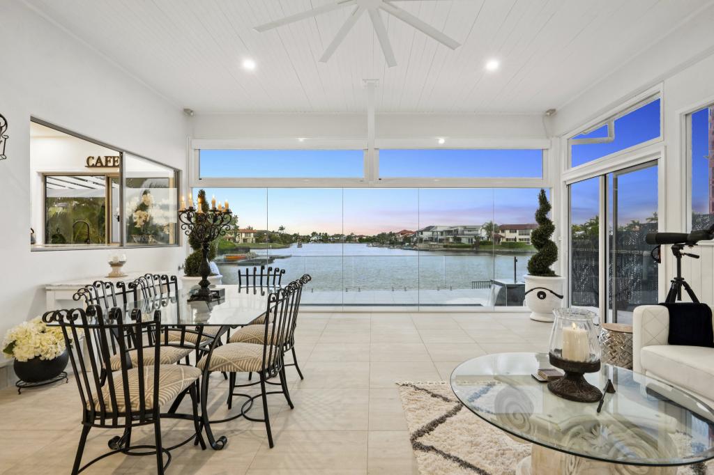 2 Pipers Pnt, Helensvale, QLD 4212