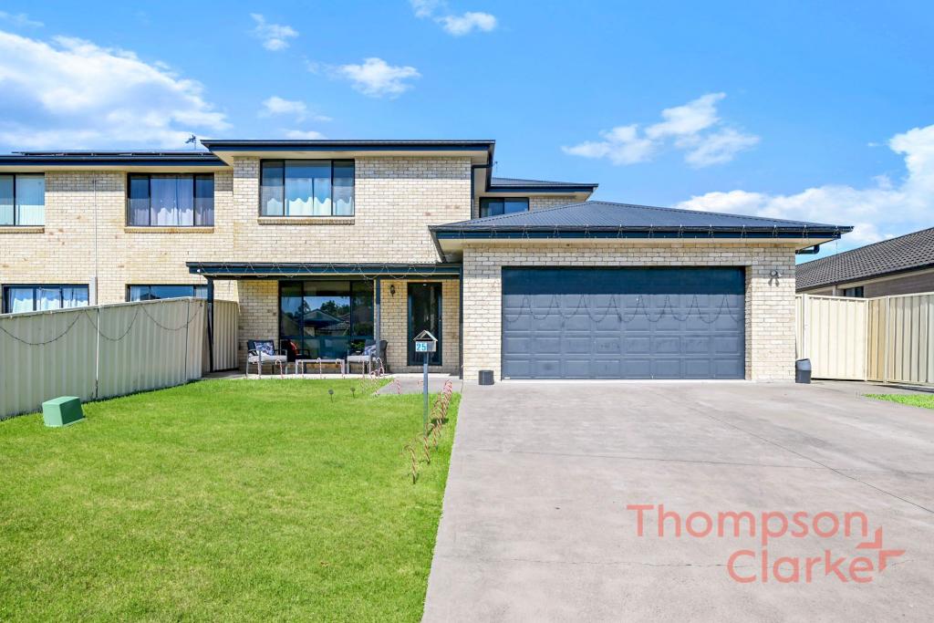 25 HARGREAVES CCT, METFORD, NSW 2323