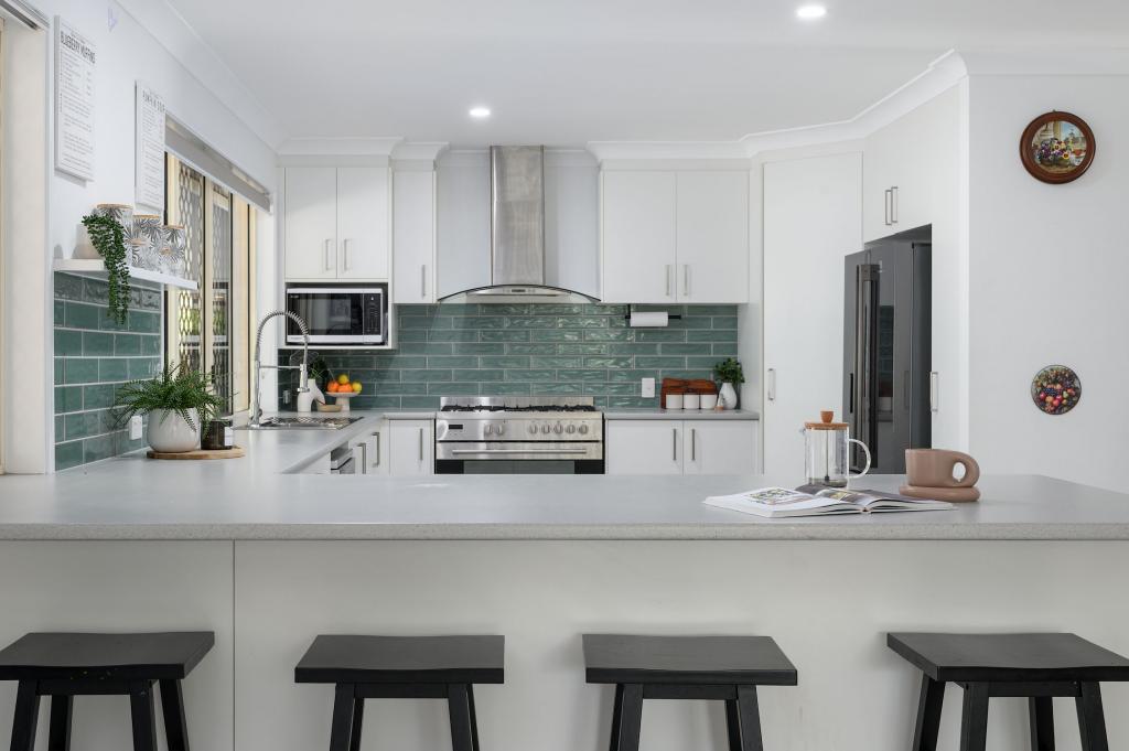 7 Roebuck St, Cooloola Cove, QLD 4580