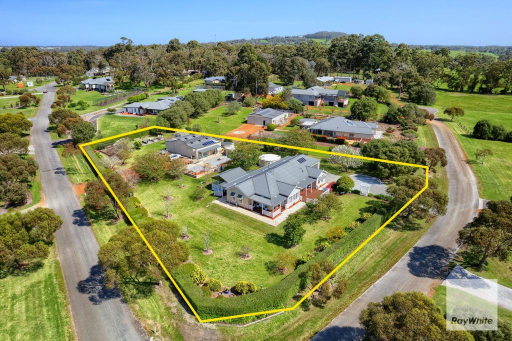 7 Manton Way, Willyung, WA 6330