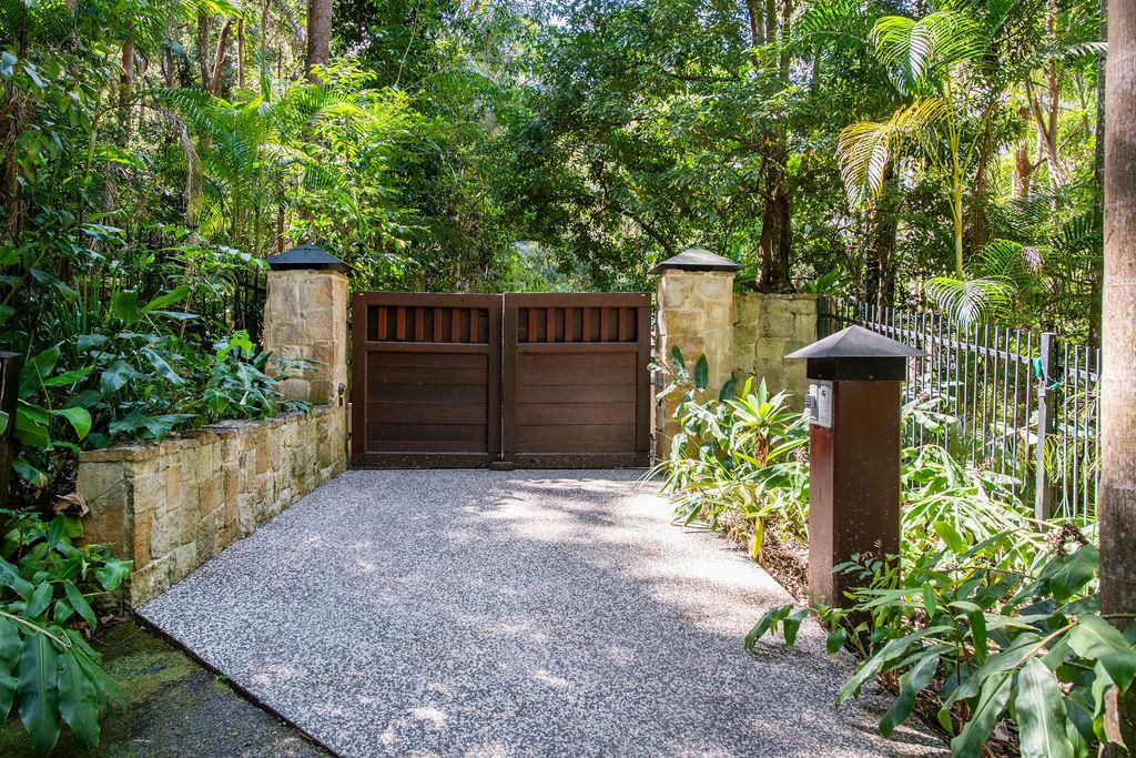 240-290 Geissmann Dr, Tamborine Mountain, QLD 4272