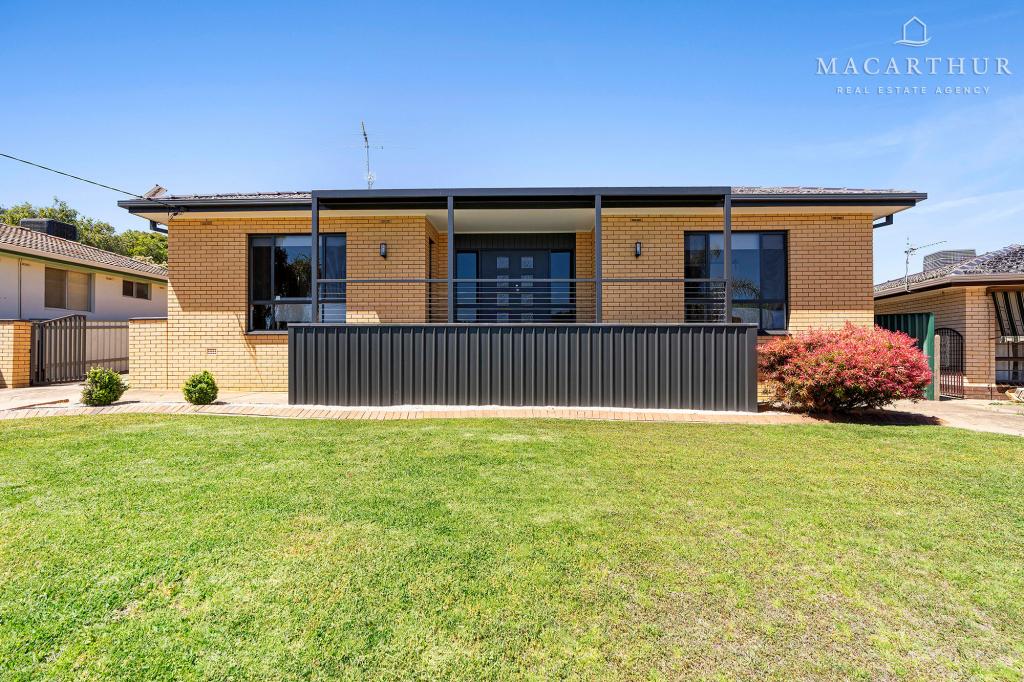 14 Banks Ave, Kooringal, NSW 2650