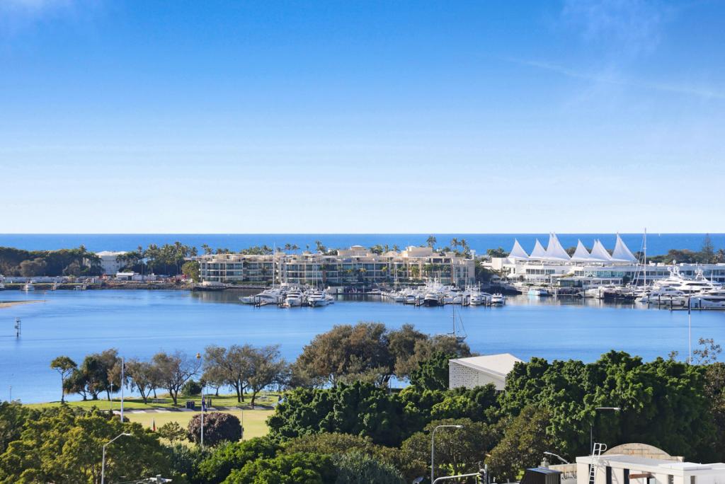 216/105 Scarborough St, Southport, QLD 4215