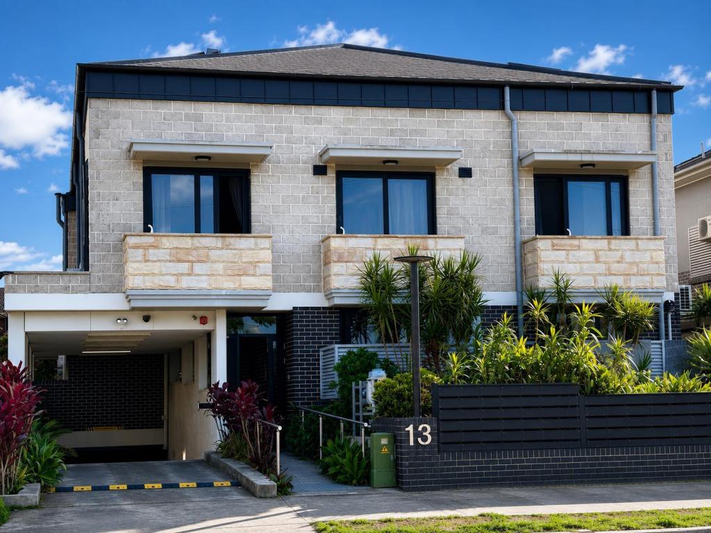 13 Stuart St, Concord West, NSW 2138