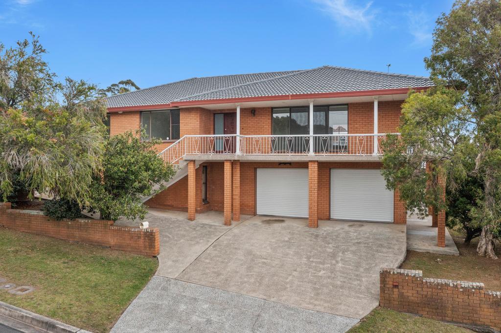 12 Loftus Dr, Barrack Heights, NSW 2528