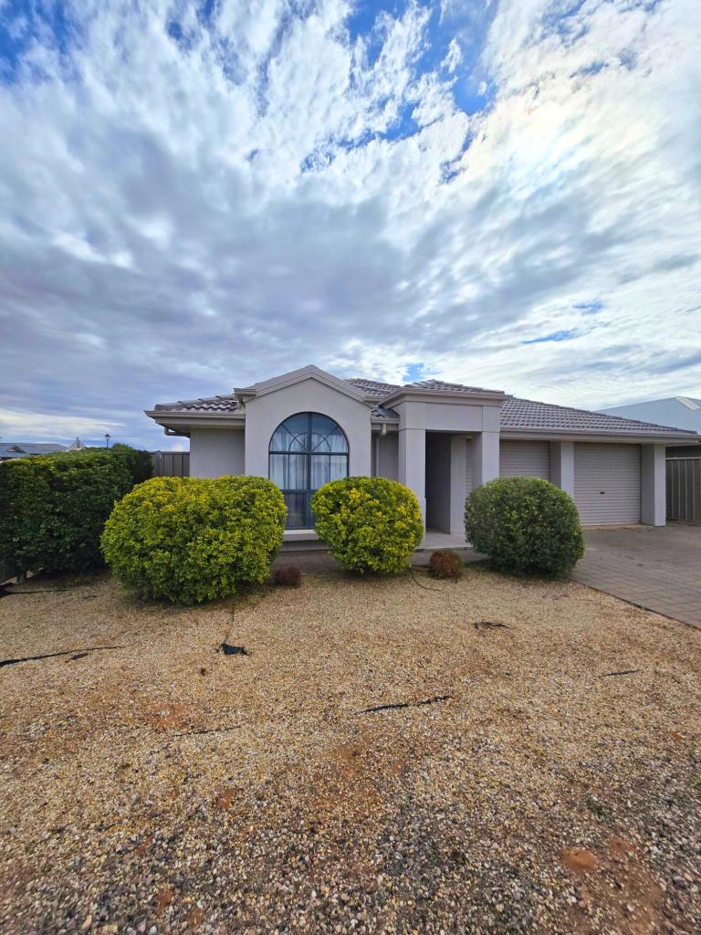 1 Johnston Pl, Whyalla Jenkins, SA 5609