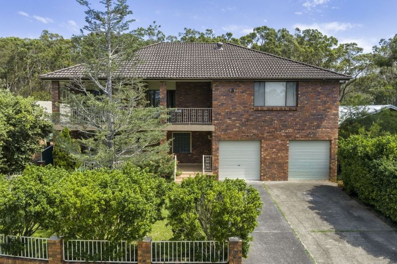 9 Apanie Cl, Summerland Point, NSW 2259