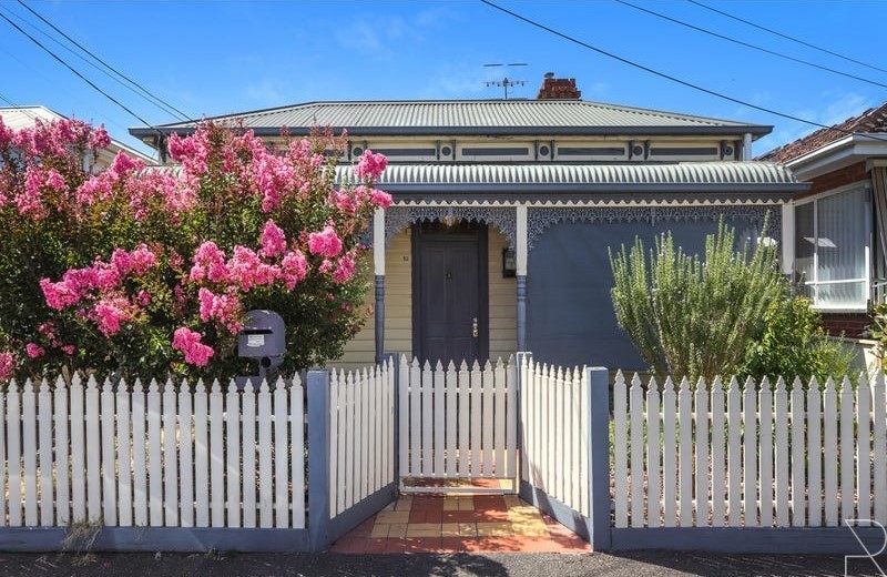 13 Greig St, Seddon, VIC 3011