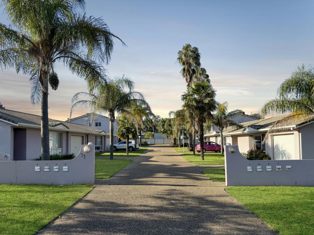 3/77 Edwards St, Young, NSW 2594