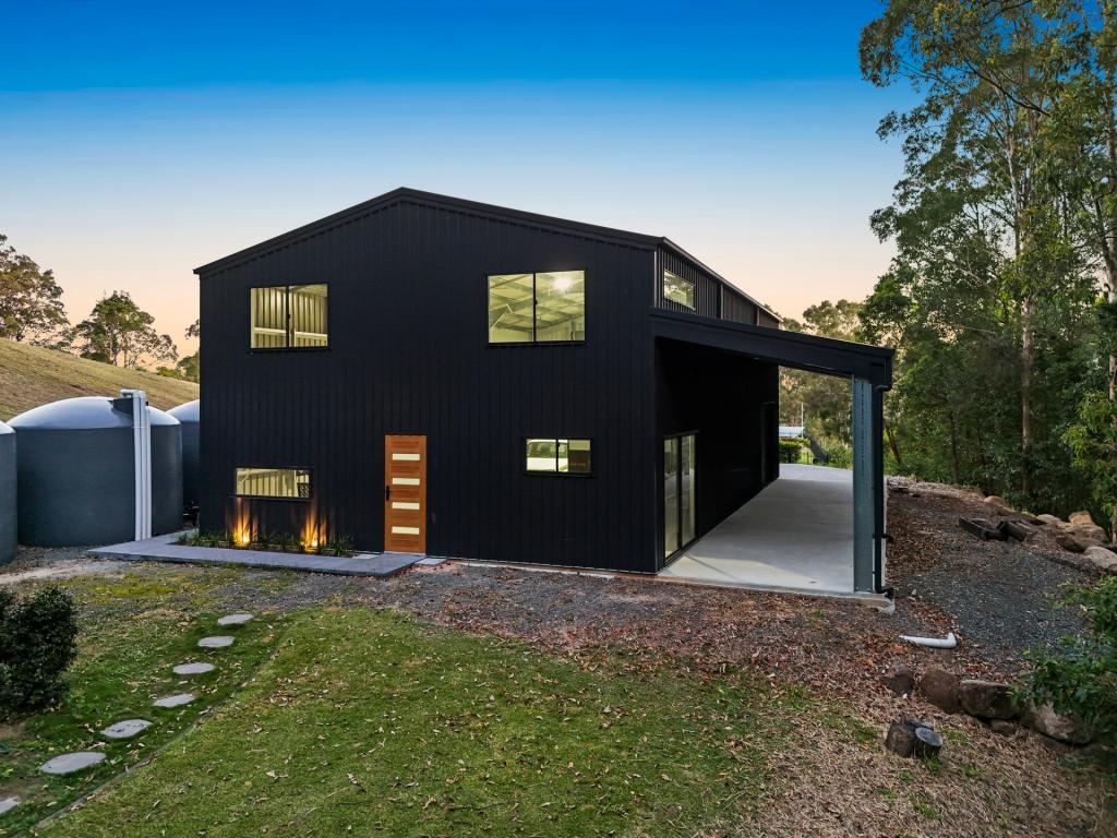 33 Chambers Ct, Glenview, QLD 4553