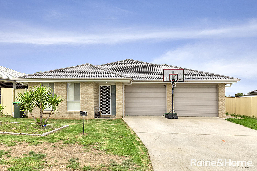14A GOODWIN ST, WEST TAMWORTH, NSW 2340