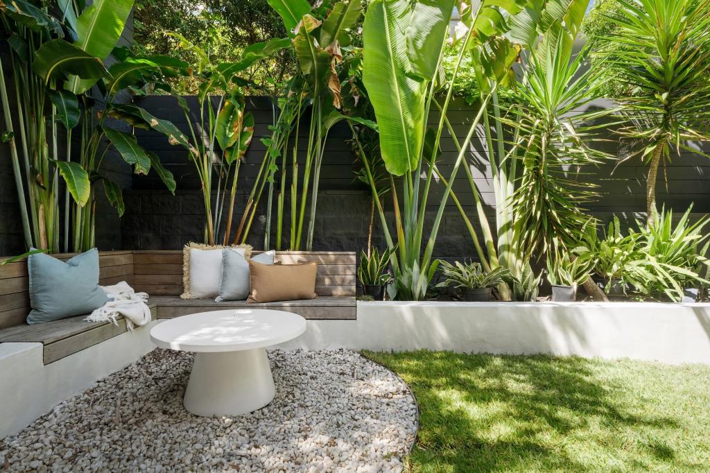 11/18-20 SHACKEL AVE, BROOKVALE, NSW 2100