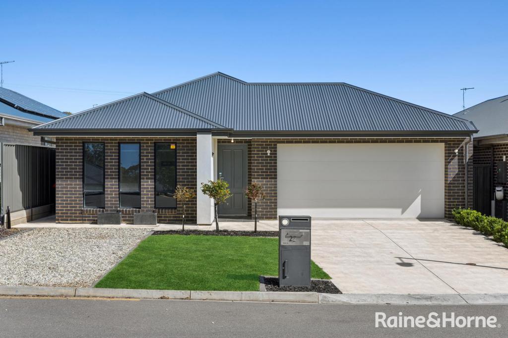 22 Clark Ave, Onkaparinga Hills, SA 5163