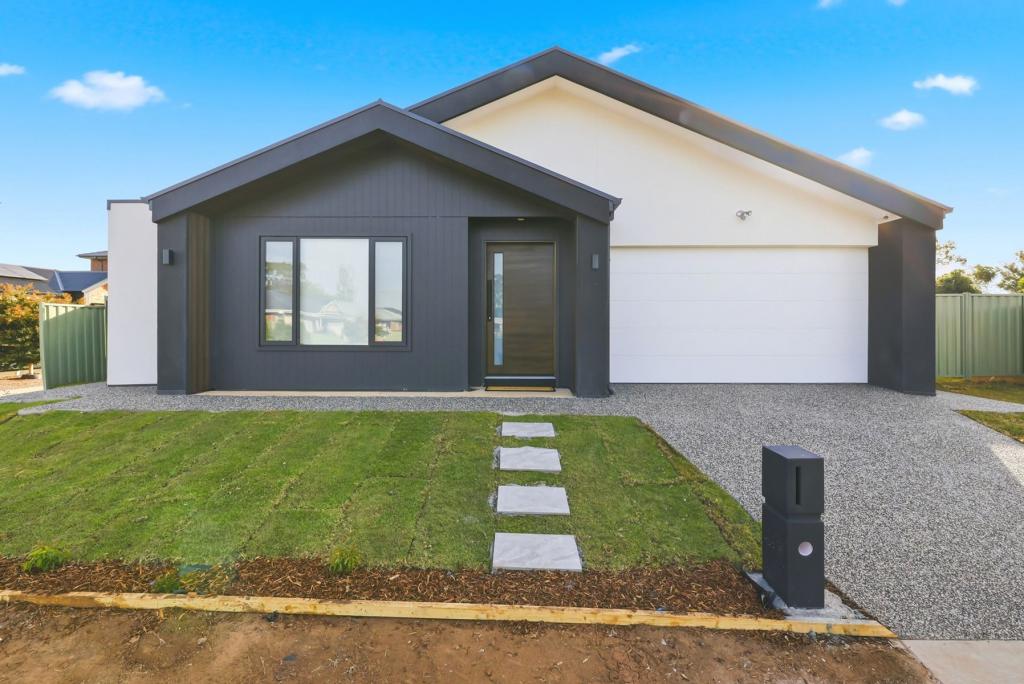 31 Horseshoe Cct, Bacchus Marsh, VIC 3340