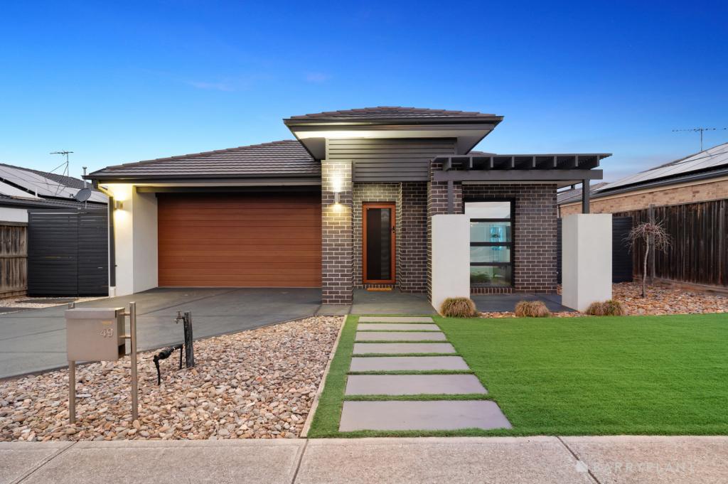 49 Oakpark Dr, Harkness, VIC 3337