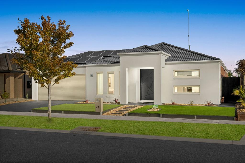 52 Balladonia Gum Cct, Lyndhurst, VIC 3975