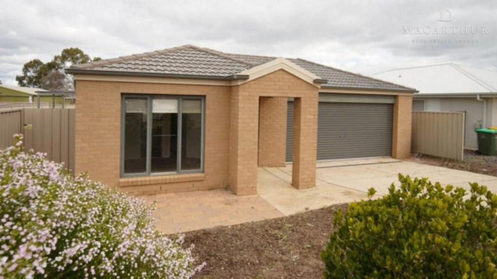 36 Bradman Dr, Boorooma, NSW 2650