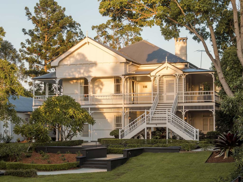 207 Dewar Tce, Corinda, QLD 4075